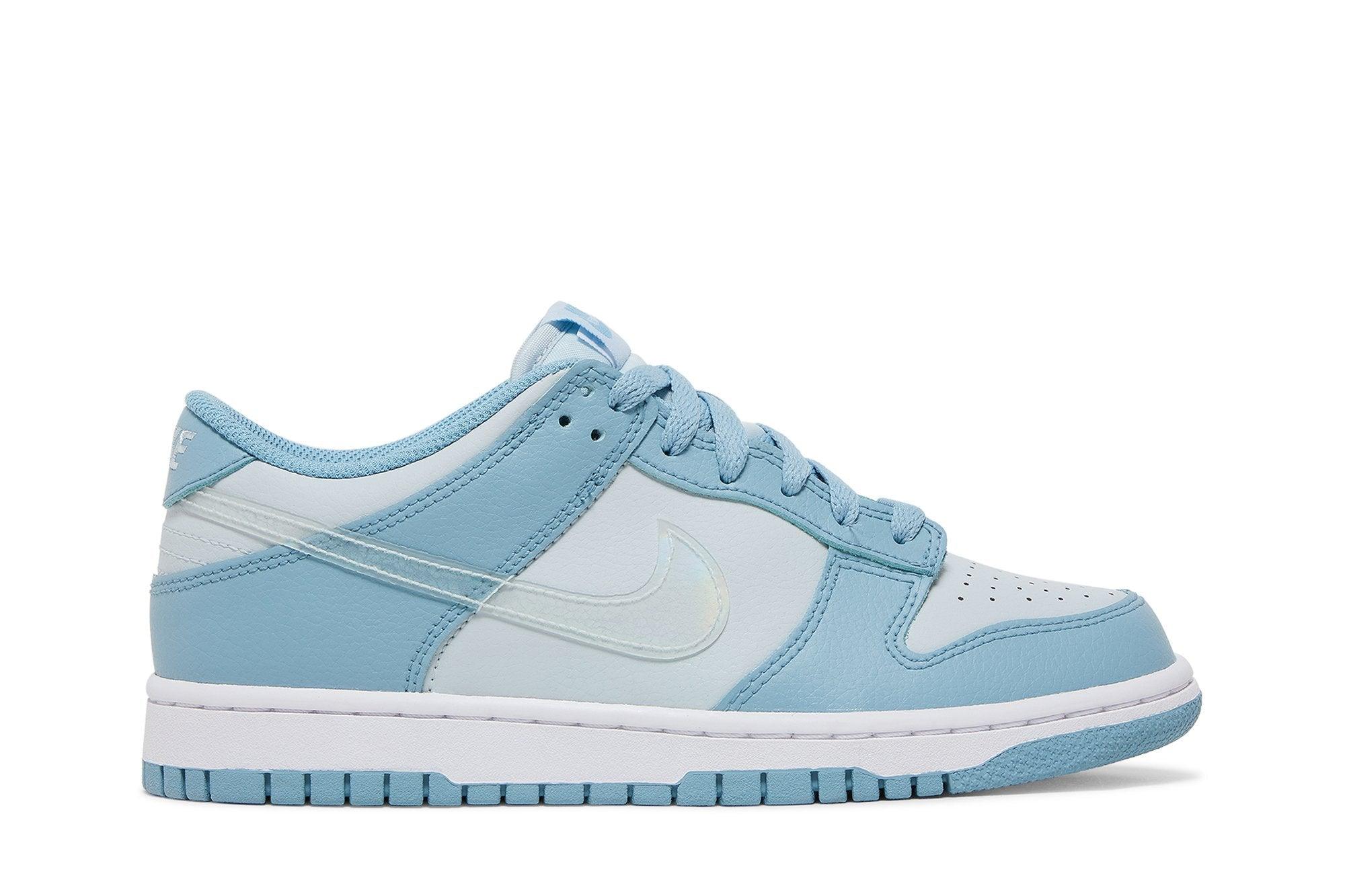 Nike Dunk Low Bleu Clair Swoosh