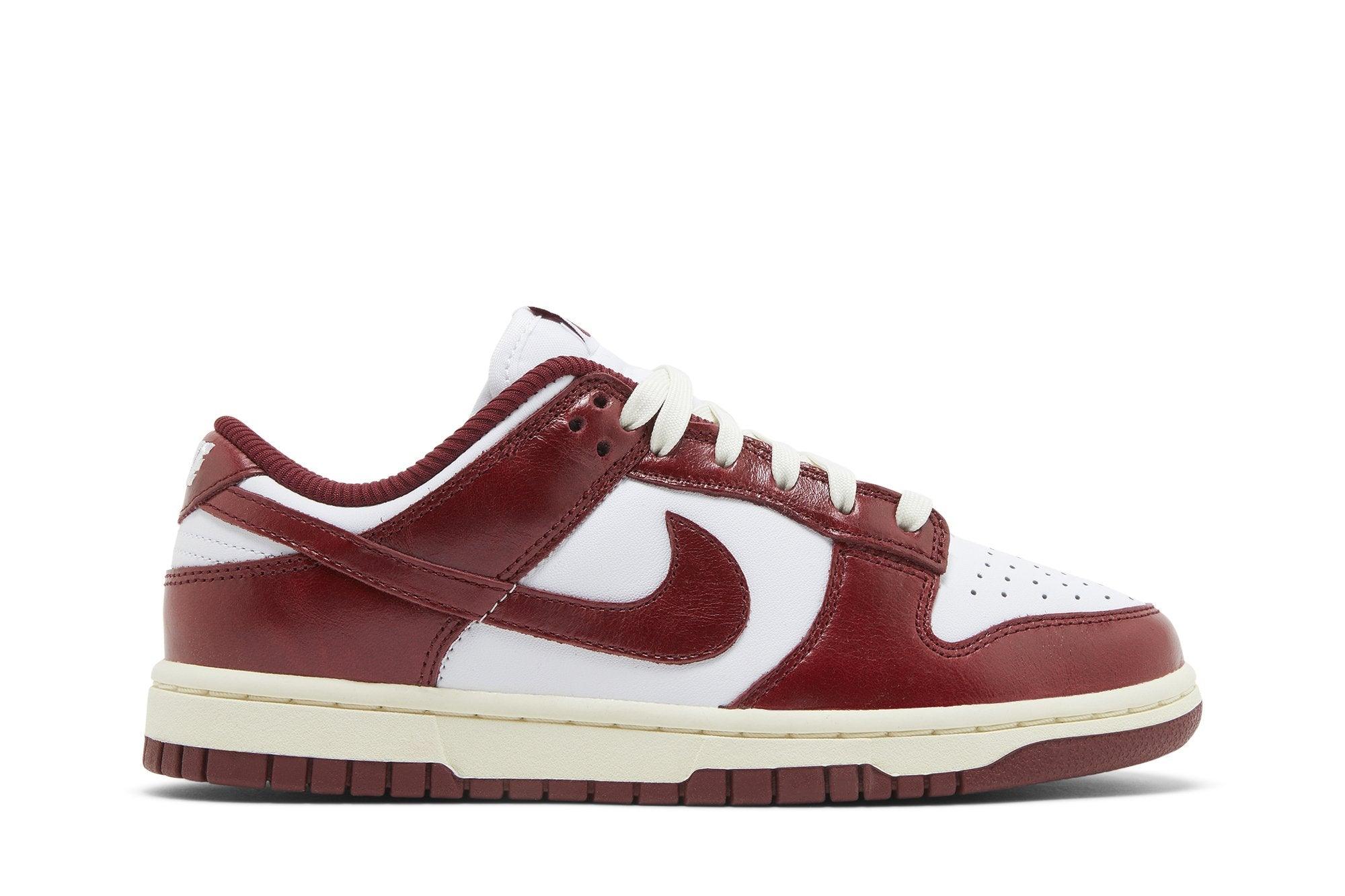 Nike Dunk Low PRM Vintage Team Rouge