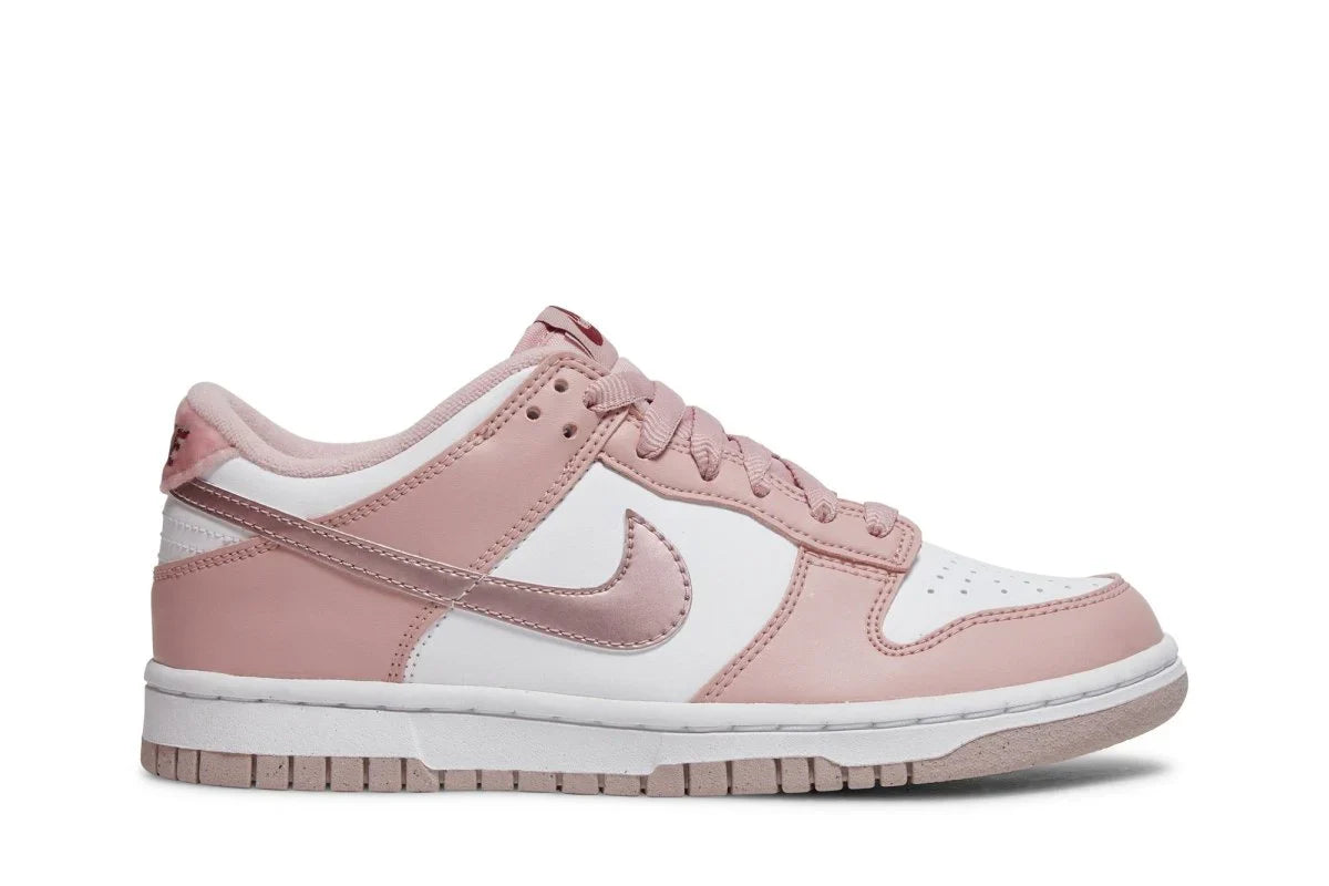 Nike Dunk Low Rose Velours