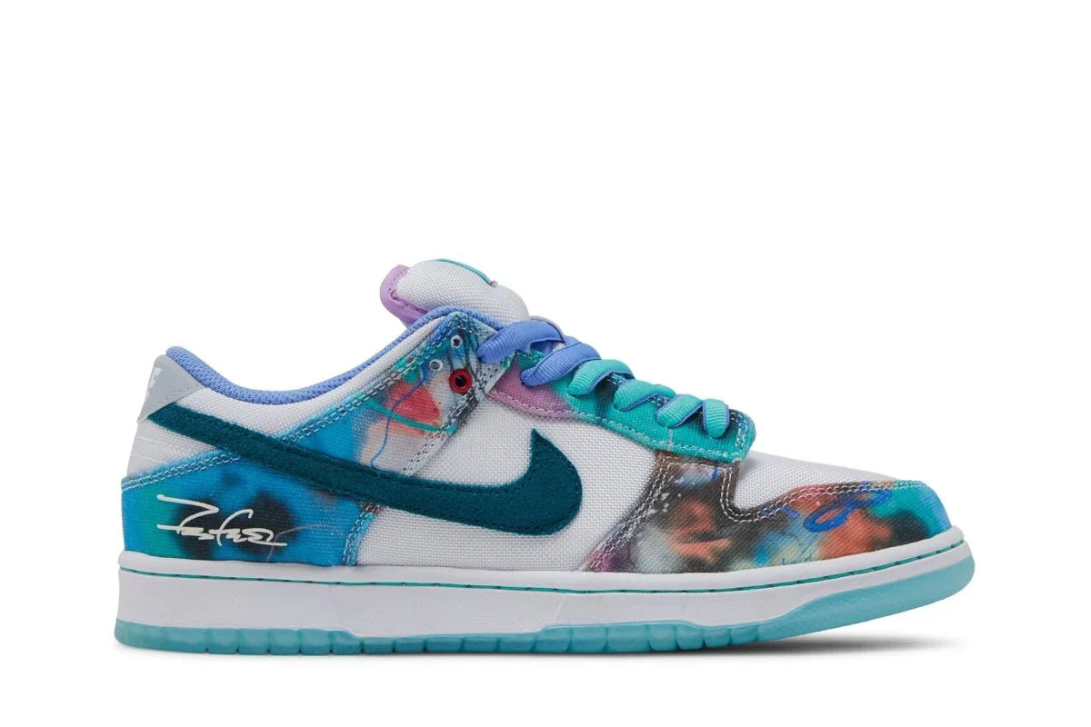 Nike SB Dunk Low x Futura Skateboard Bleached Aqua Bleu