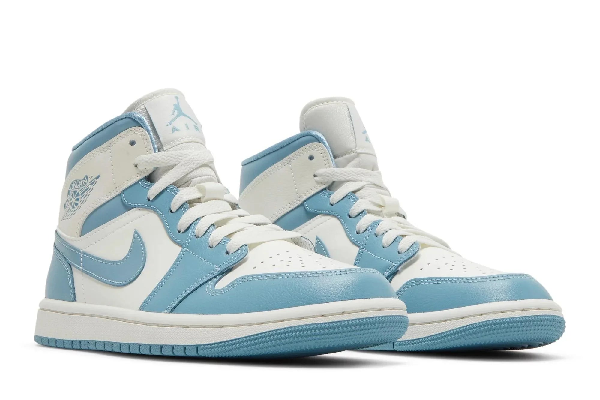 Air Jordan 1 Mid Bleu Université (UNC)