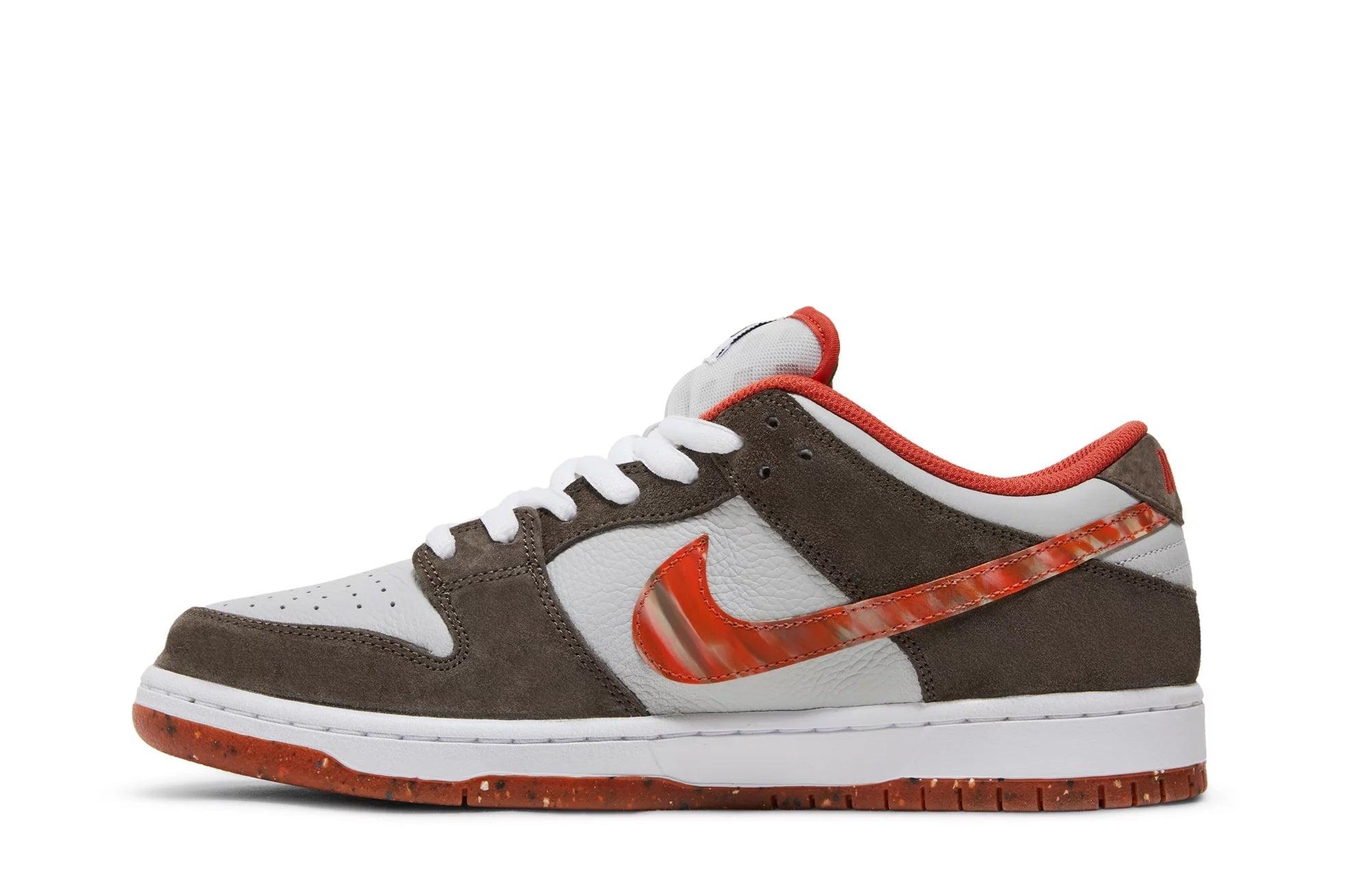 Crushed D.C. x Nike SB Dunk Low Golden Hour Coloré