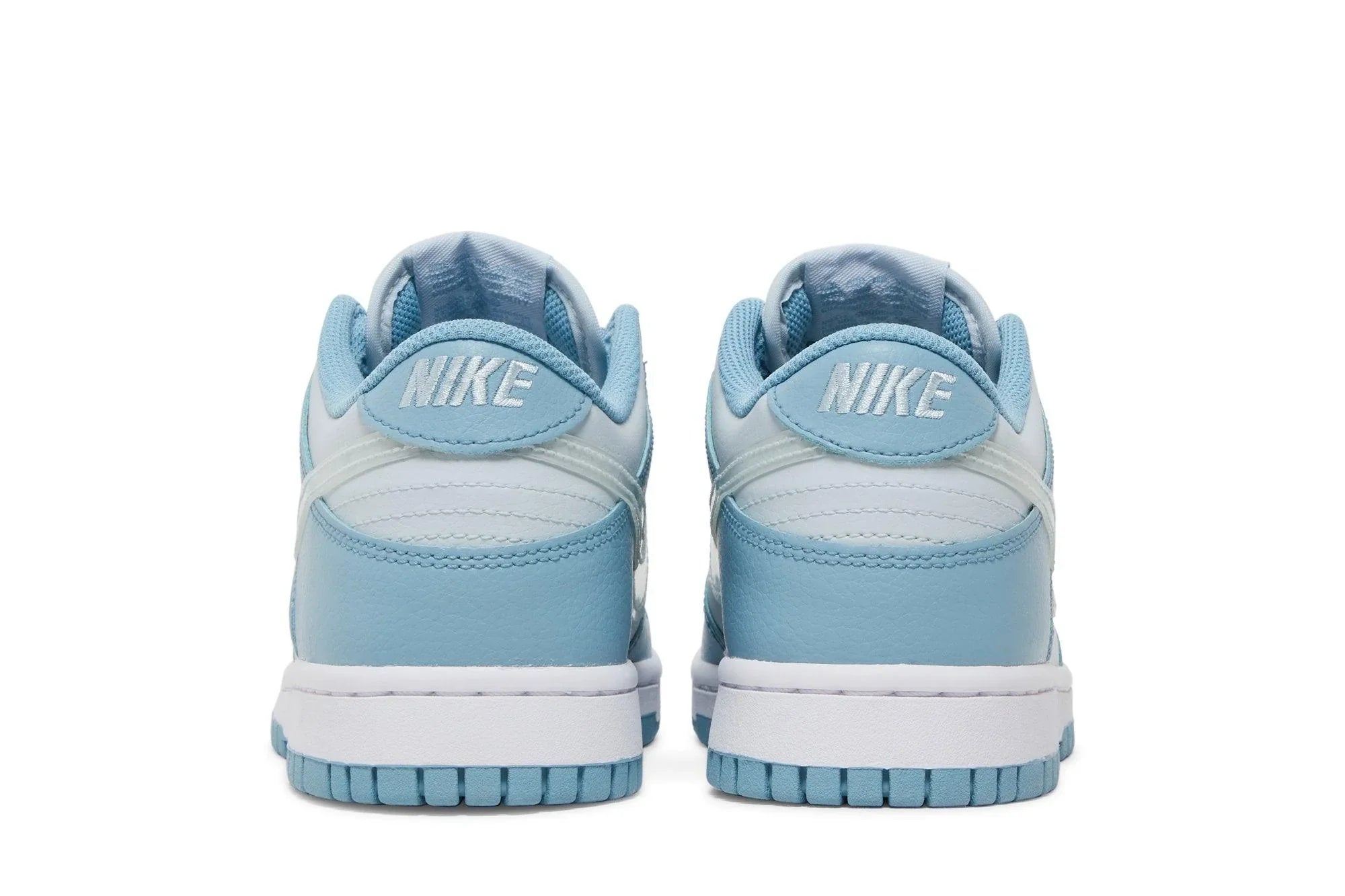 Nike Dunk Low Bleu Clair Swoosh