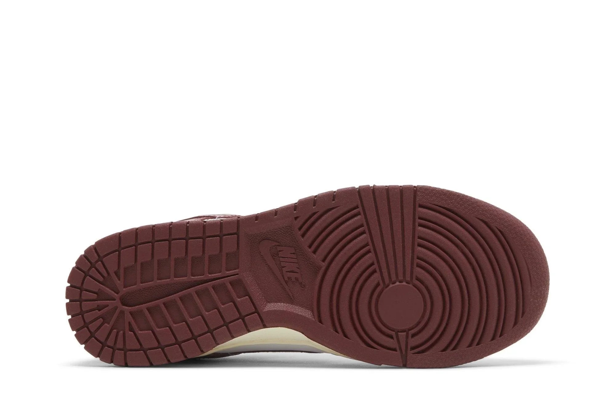 Nike Dunk Low PRM Vintage Team Rouge