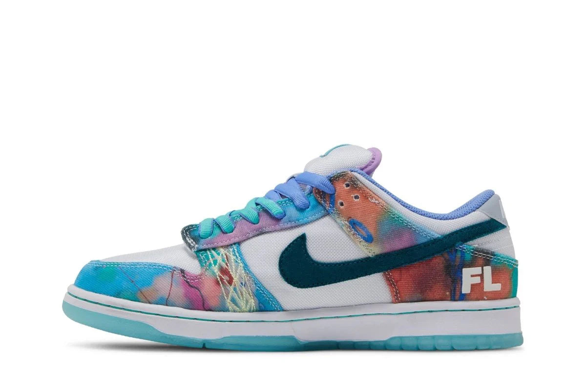 Nike SB Dunk Low x Futura Skateboard Bleached Aqua Bleu