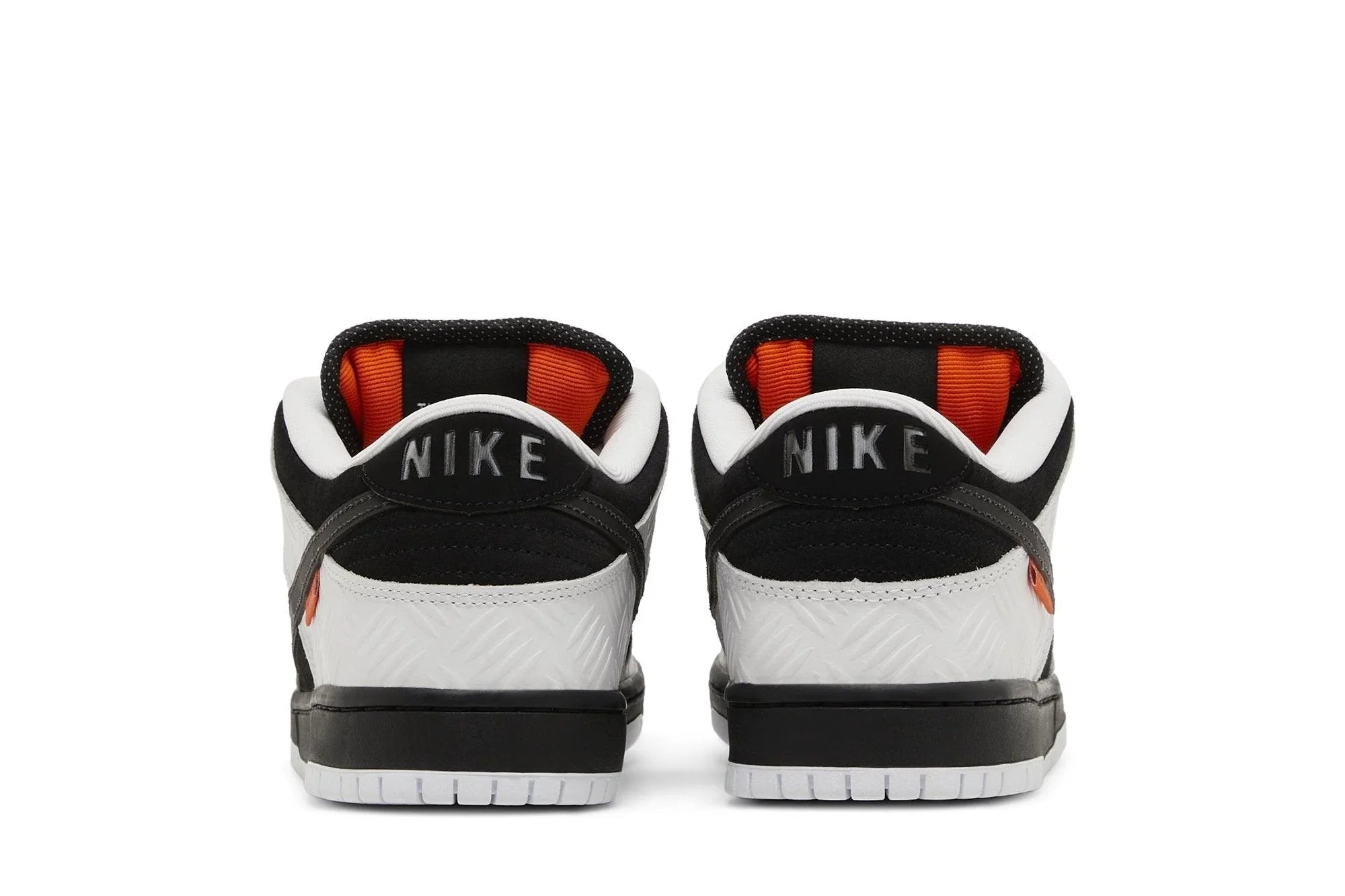 TIGHTBOOTH x Nike SB Dunk Low Pro Noir Blanc