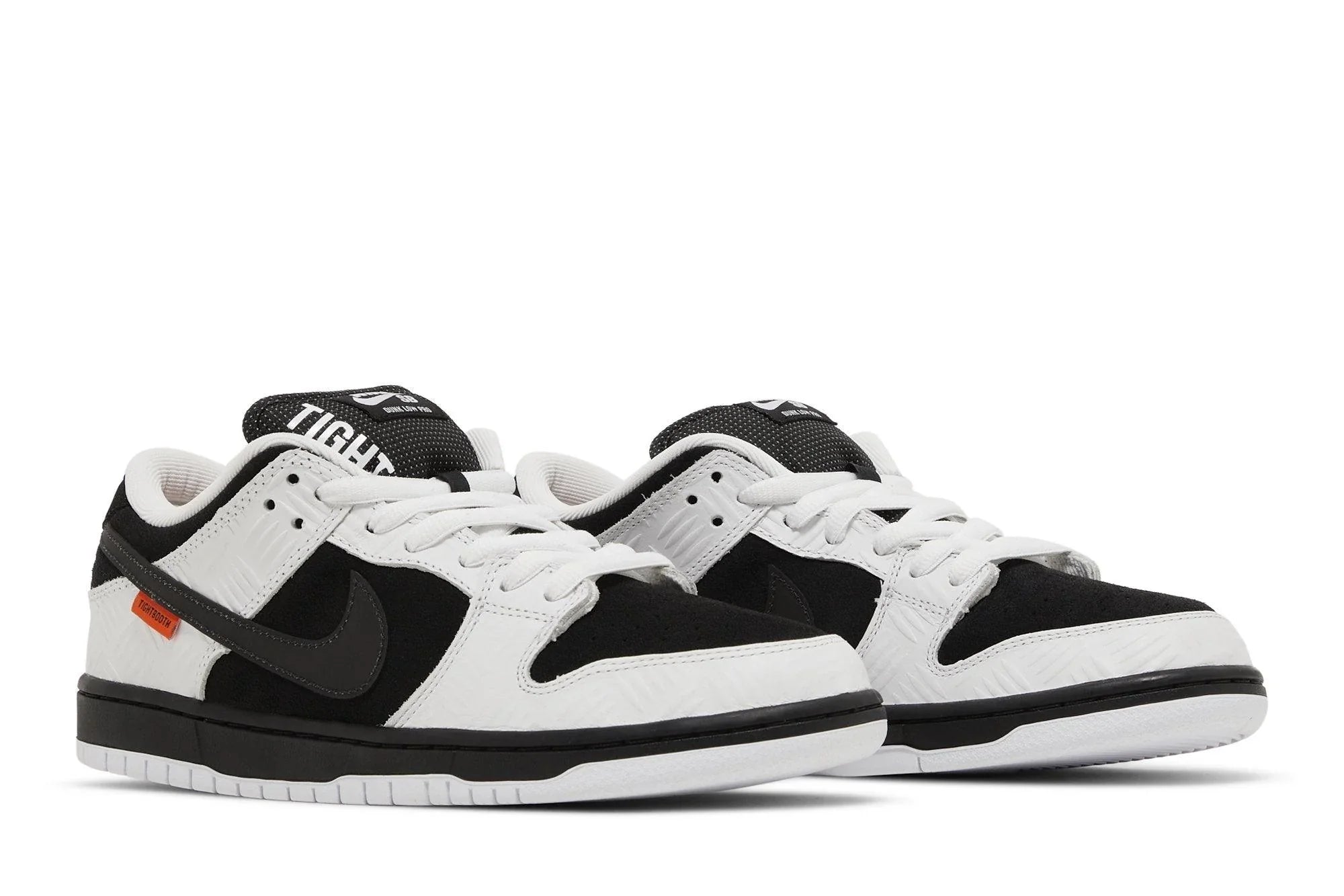TIGHTBOOTH x Nike SB Dunk Low Pro Noir Blanc