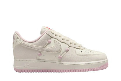Nike Air Force 1 Low Saint-Valentin (2025) Blanc