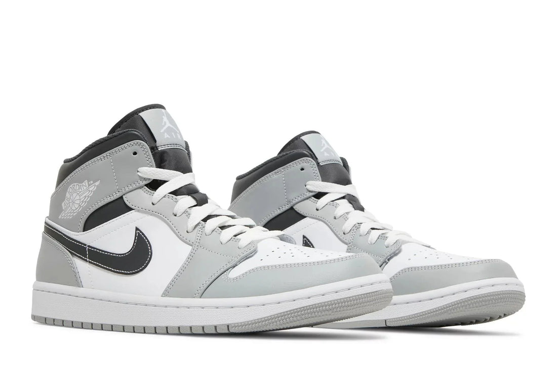 Air Jordan 1 Mid Gris Fumé Clair