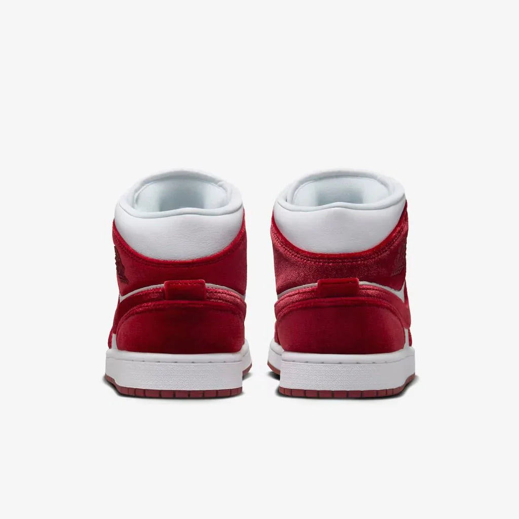 Air Jordan 1 Mid SE Rouge Velours Rouge