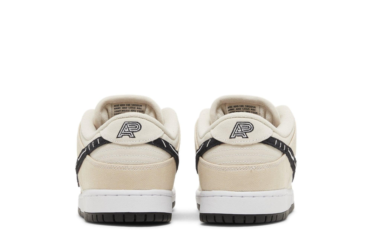 Nike SB Dunk Low Albino et Noir « Jiu-Jitsu »