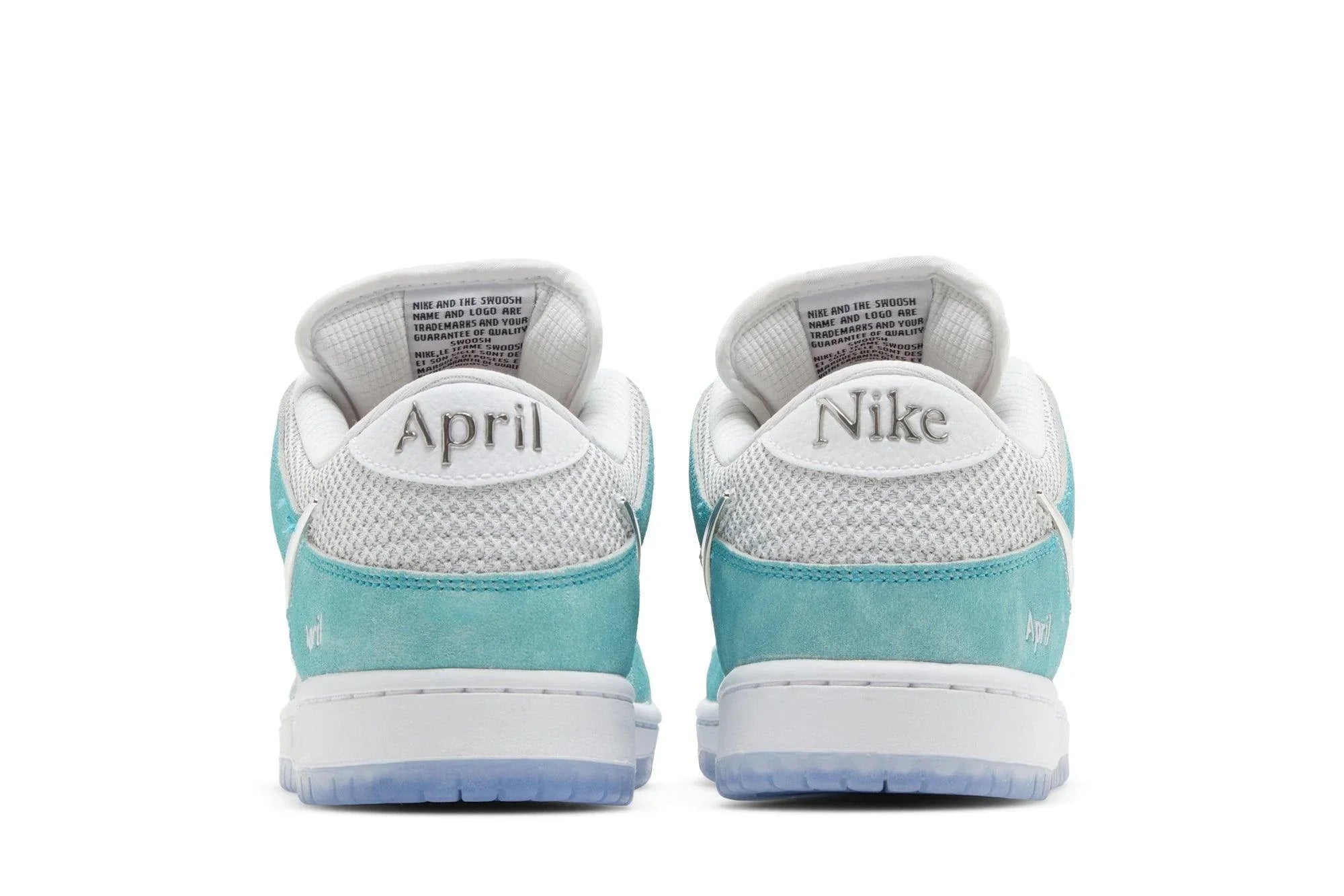 April Skateboards x Nike SB Dunk Low Turbo Vert Bleu