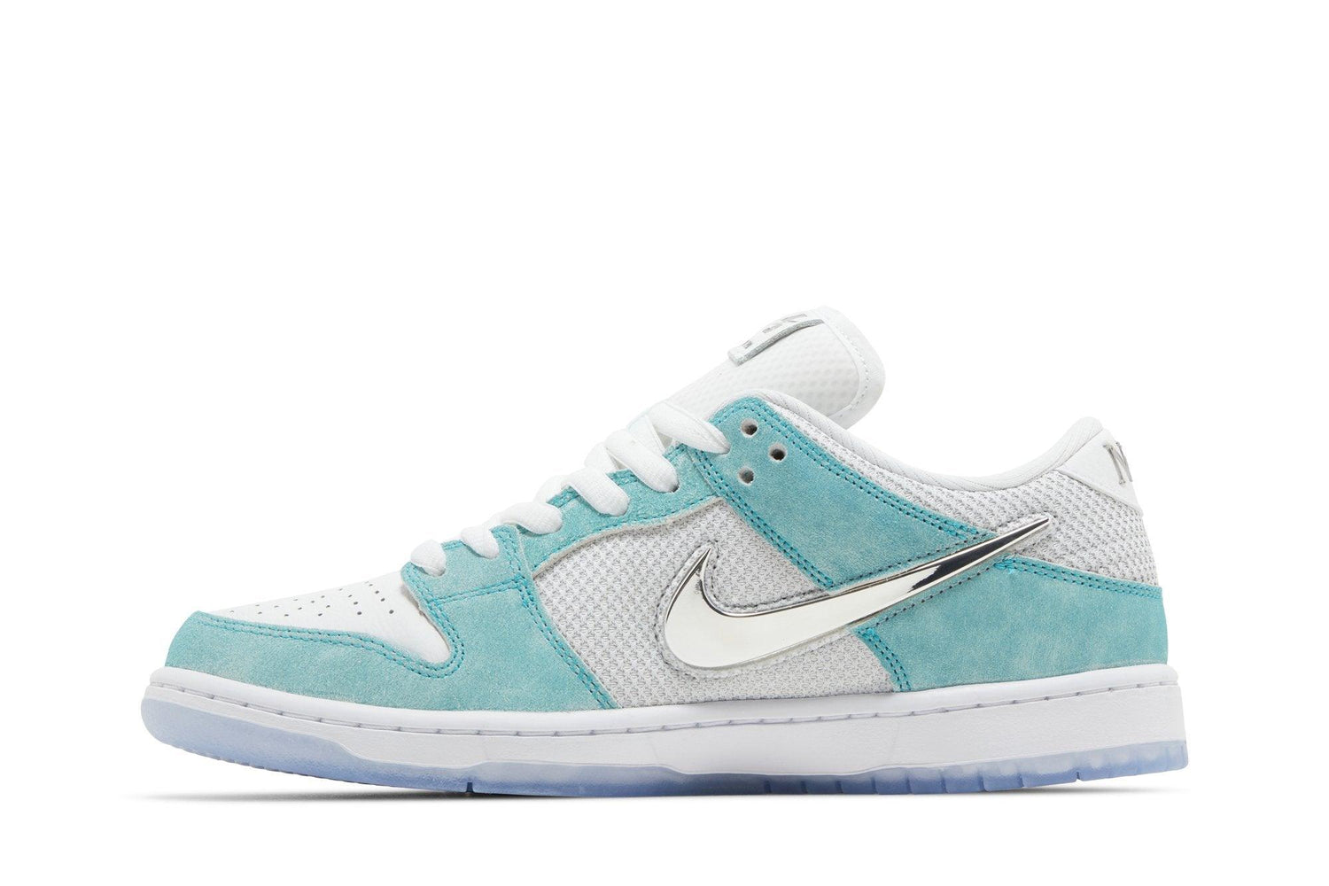 April Skateboards x Nike SB Dunk Low Turbo Vert Bleu