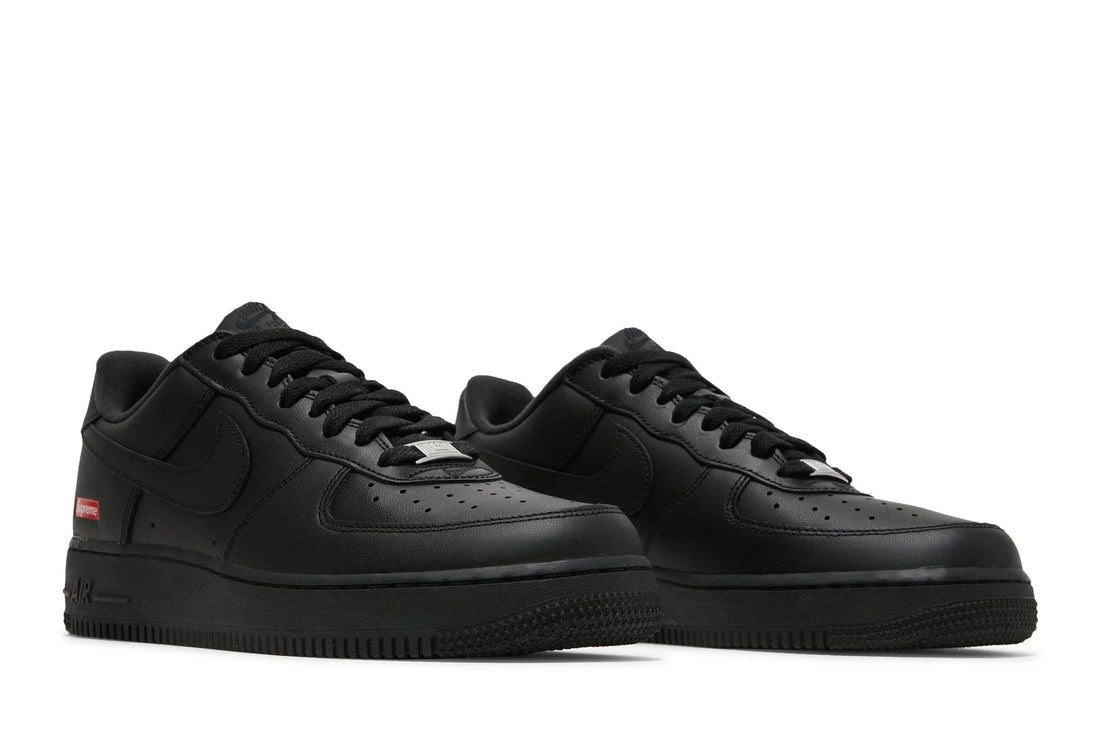 Nike Air Force 1 Low x Supreme Noir