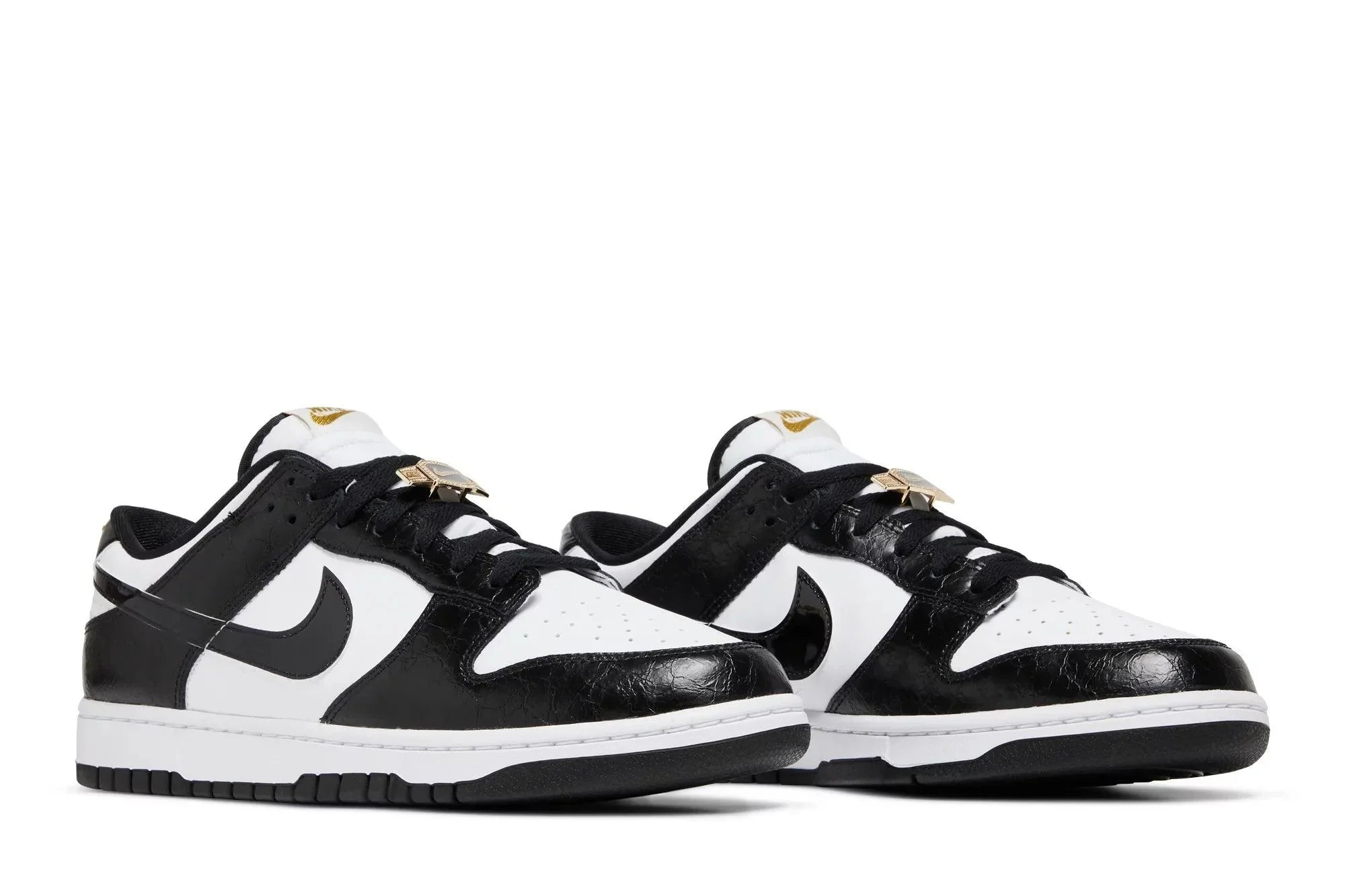 Nike Dunk Low Black Champion du monde