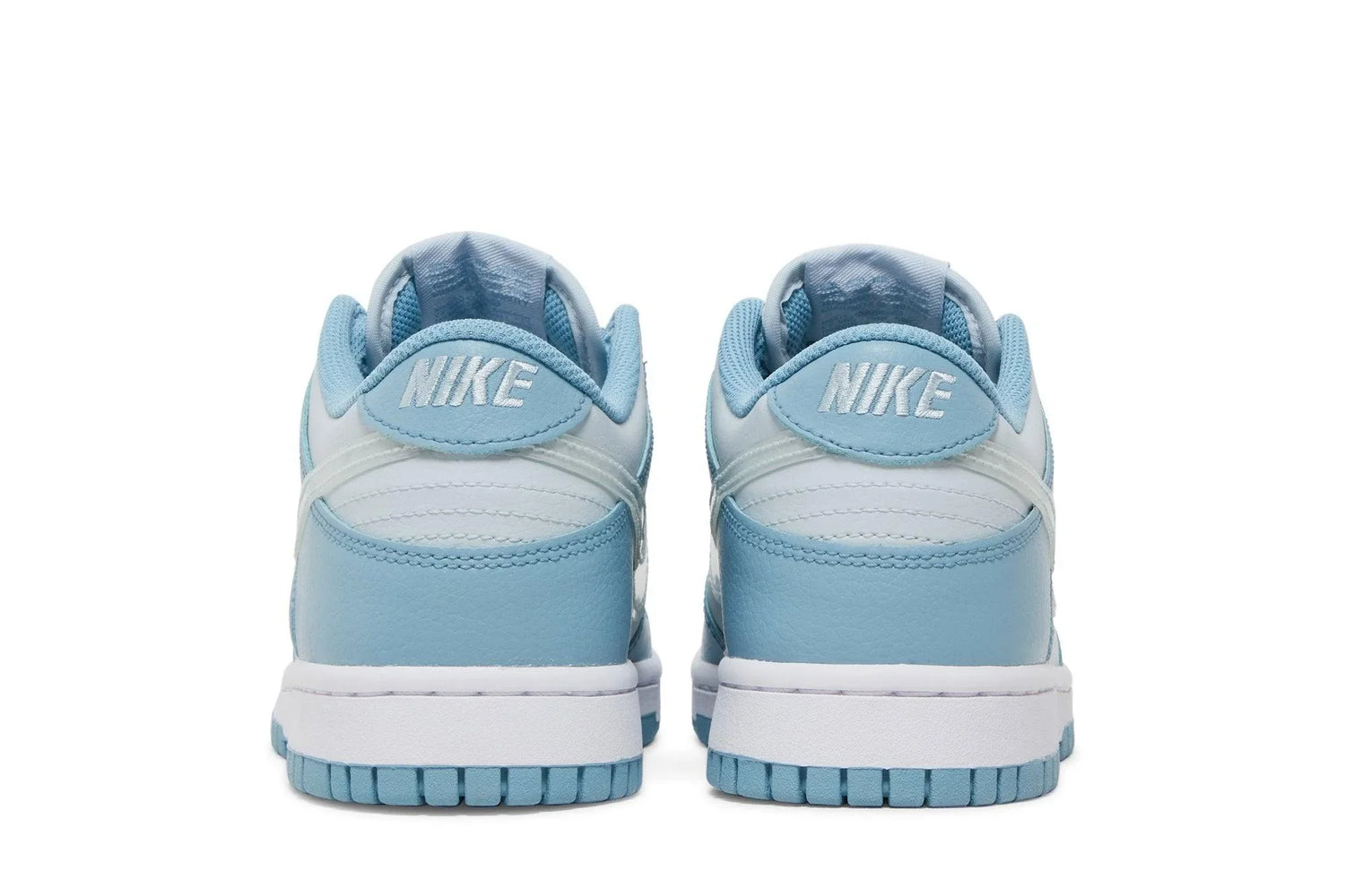 Nike Dunk Low Bleu Clair Swoosh