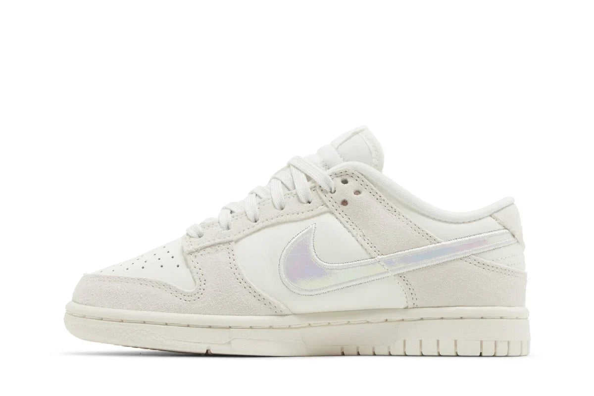 Nike Dunk Low Swoosh irisé beige