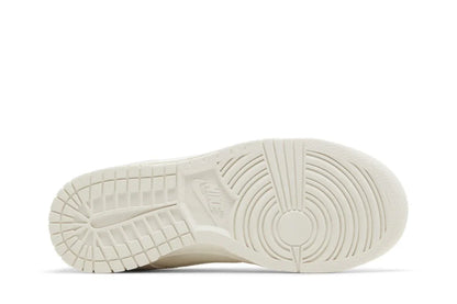 Nike Dunk Low Swoosh irisé beige
