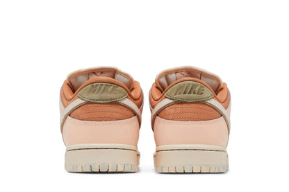 Nike SB Dunk Low Trocadéro Gardens Marron