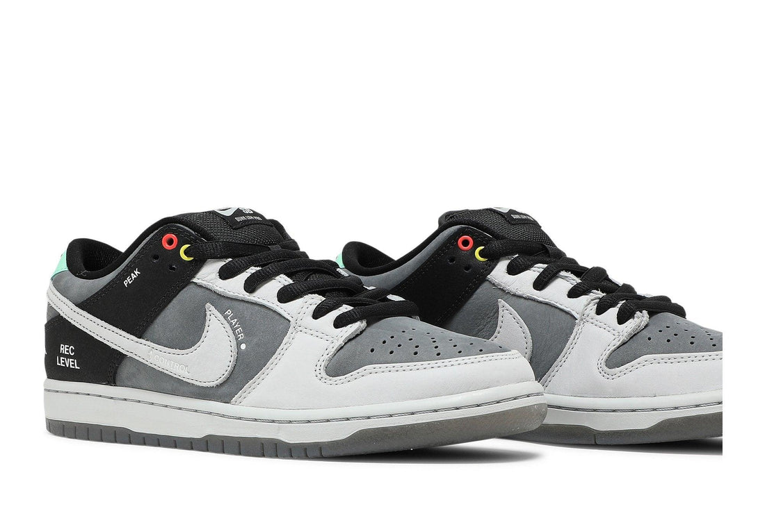 Nike SB Dunk Low VX 1000 Caméscope Gris