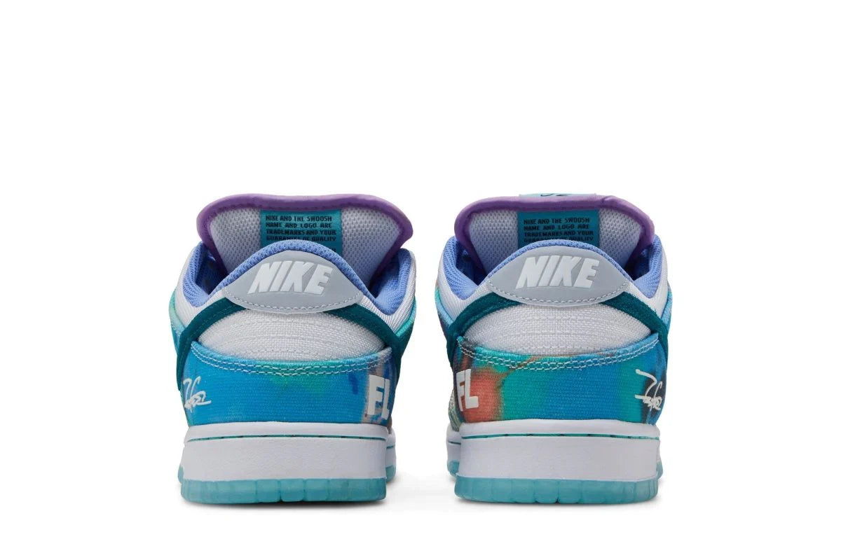 Nike SB Dunk Low x Futura Skateboard Bleached Aqua Bleu