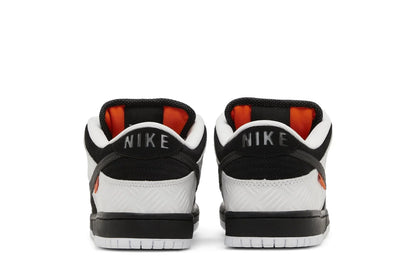 TIGHTBOOTH x Nike SB Dunk Low Pro Noir Blanc